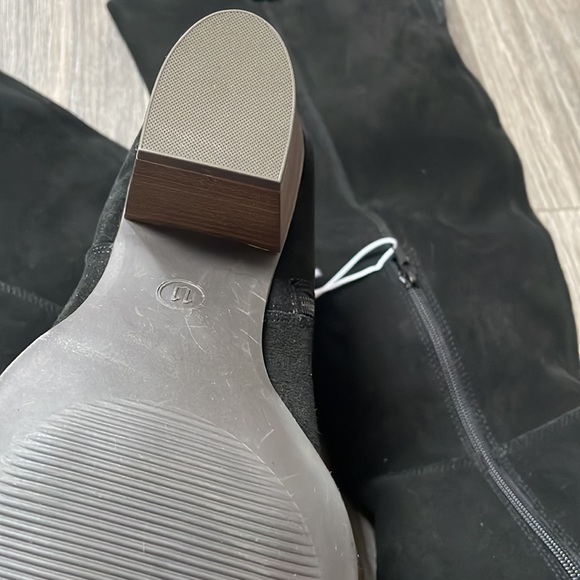 Knee faux suede boots - Picture 5 of 5